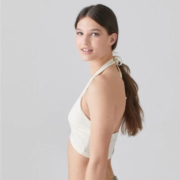 NWT Urban Outfitters Valeria Halter Top - Picture 4 of 4
